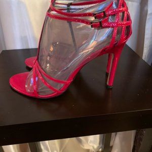 Red Jennifer Lopez 8.5 B